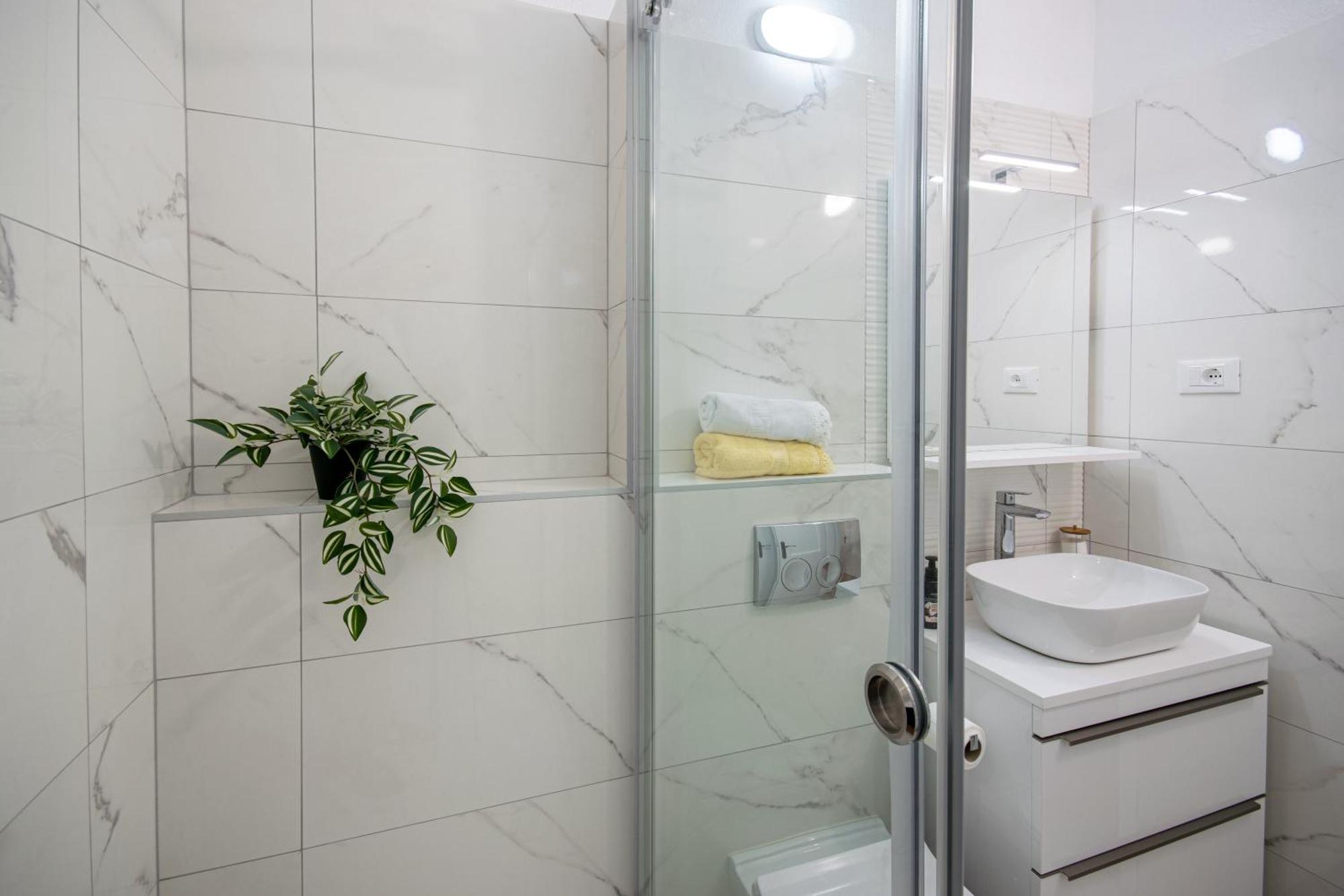 Apartments Filipeti Makarska Ngoại thất bức ảnh