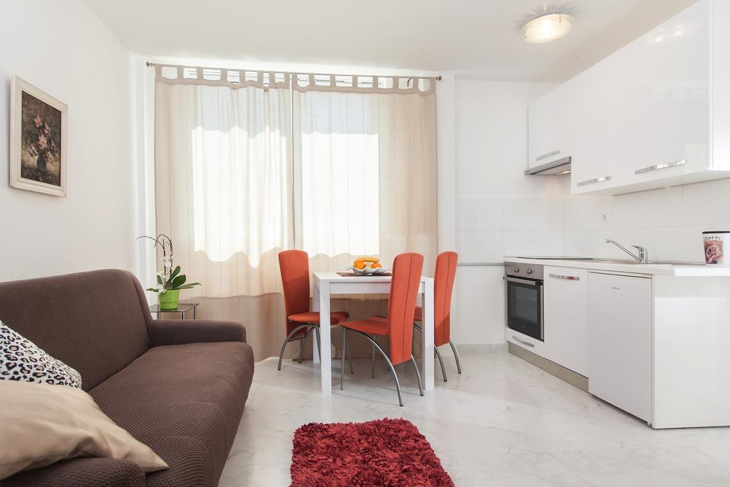 Apartments Filipeti Makarska Ngoại thất bức ảnh